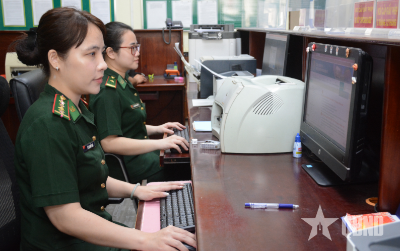 Cửa khẩu cảng thông suốt nhờ chuyển đổi số